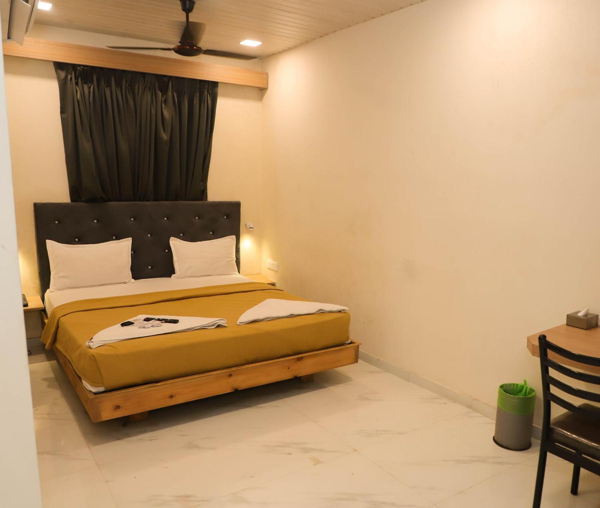 Hotel Arc Palace Bhiwandi Екстер'єр фото
