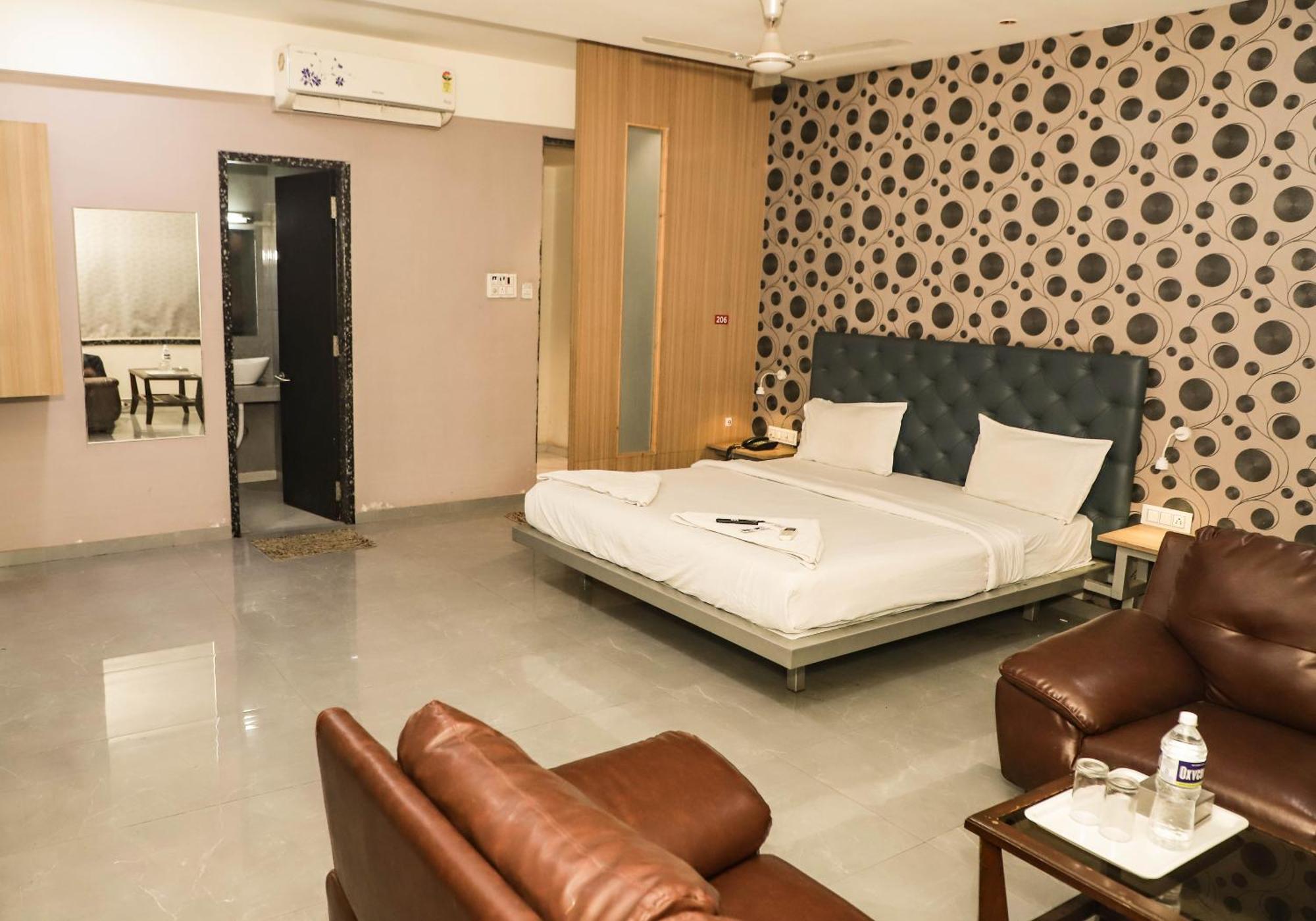 Hotel Arc Palace Bhiwandi Екстер'єр фото