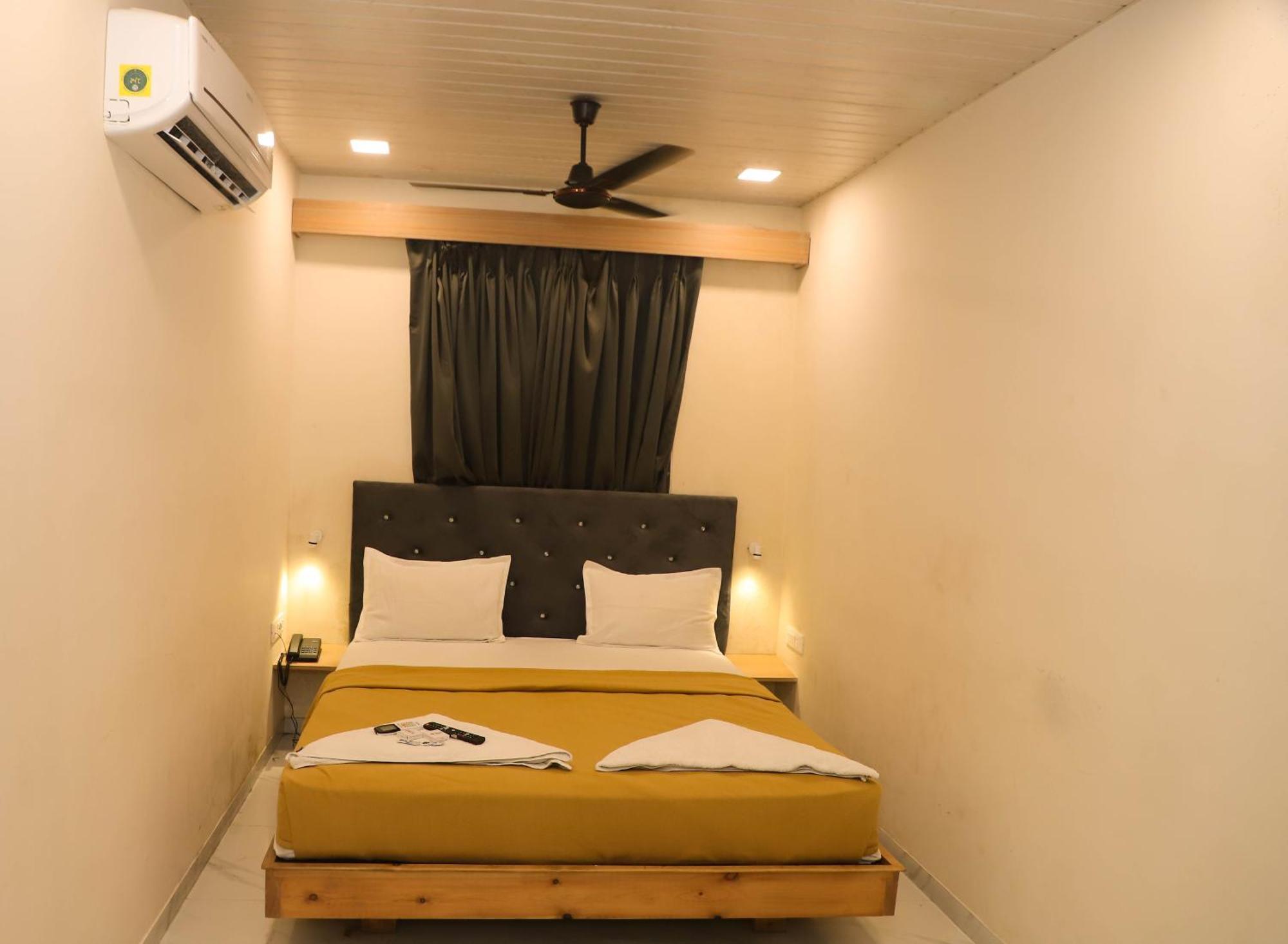 Hotel Arc Palace Bhiwandi Екстер'єр фото