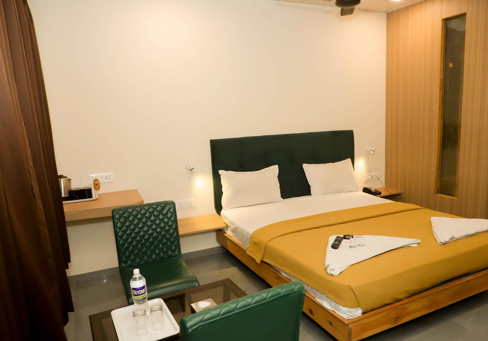 Hotel Arc Palace Bhiwandi Екстер'єр фото