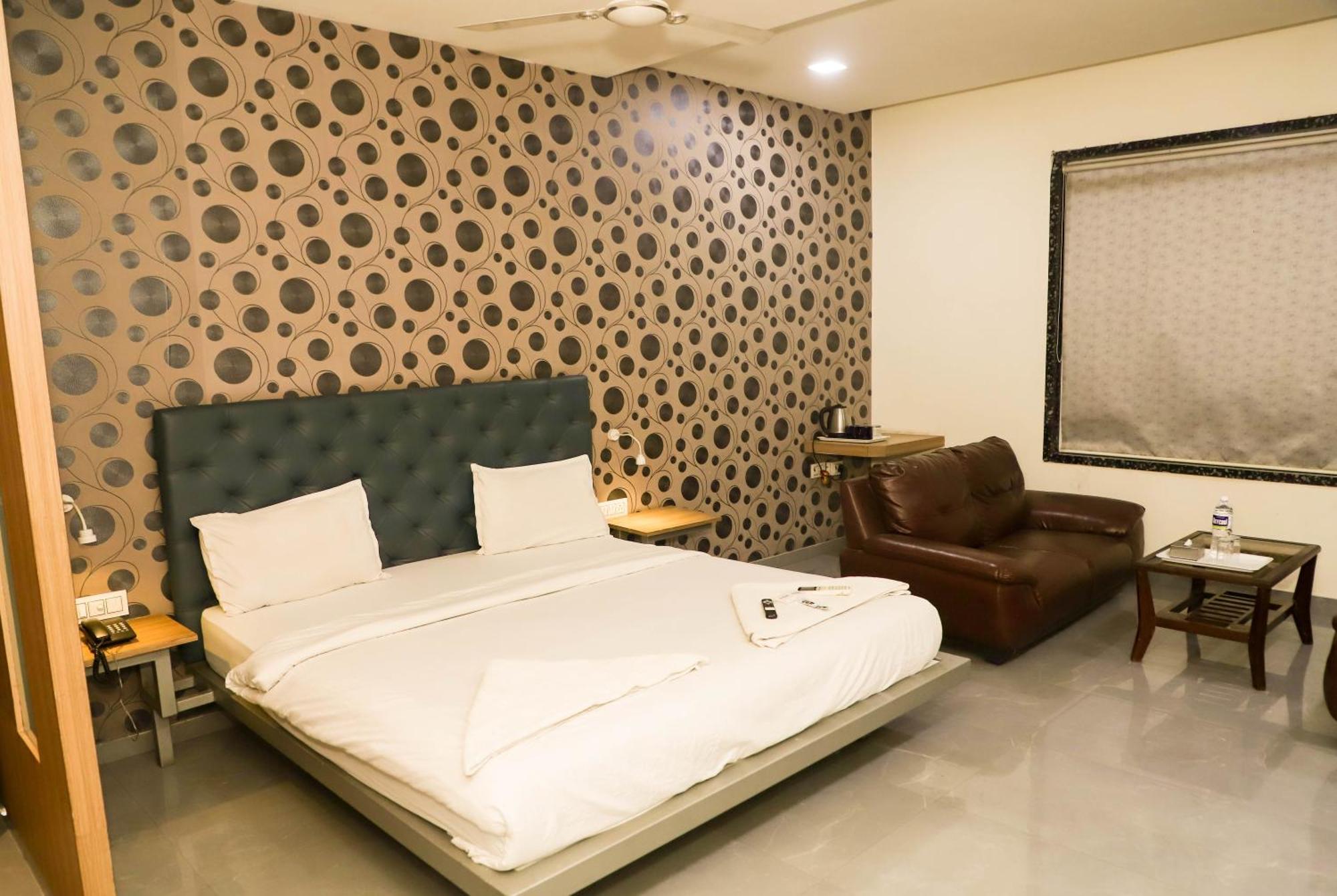 Hotel Arc Palace Bhiwandi Екстер'єр фото