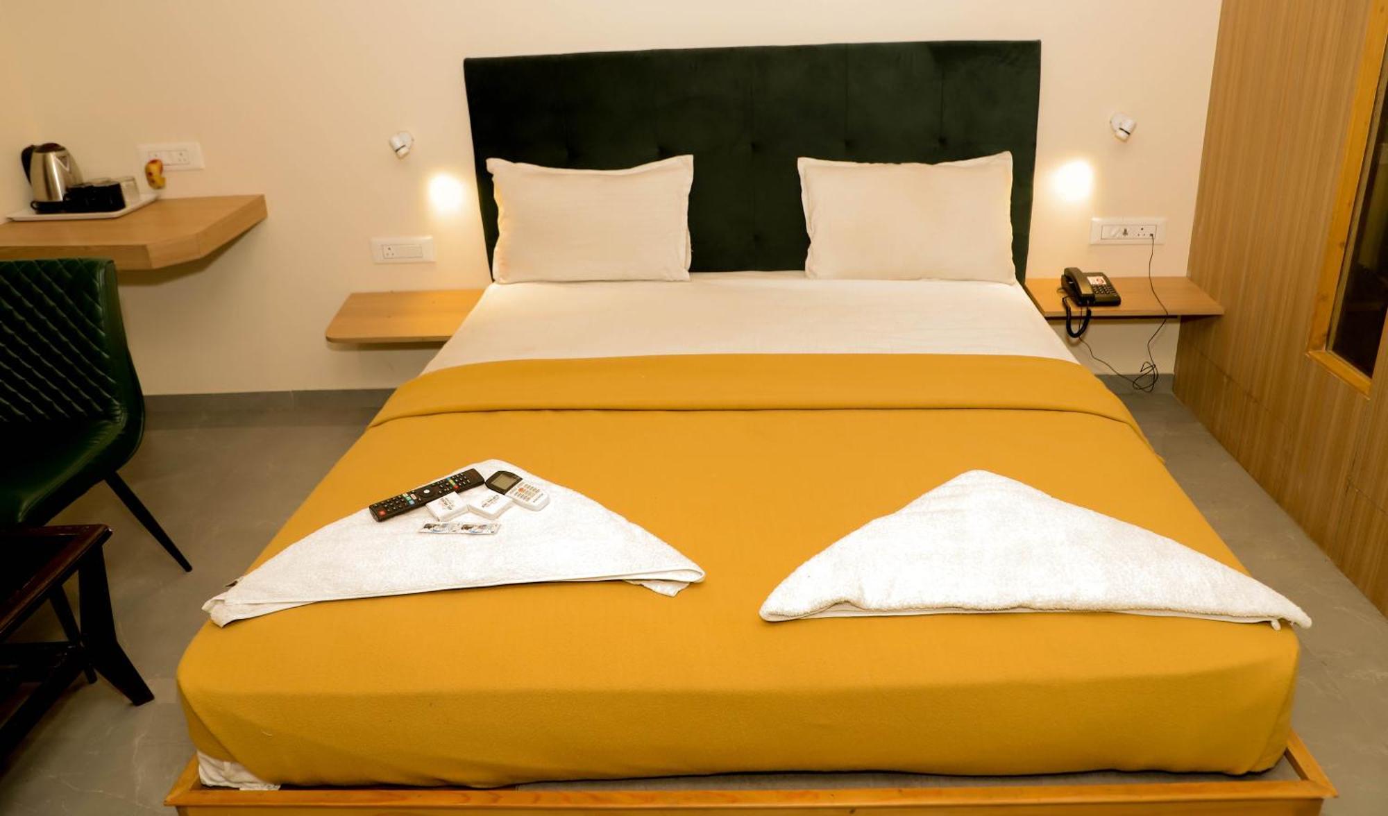 Hotel Arc Palace Bhiwandi Екстер'єр фото