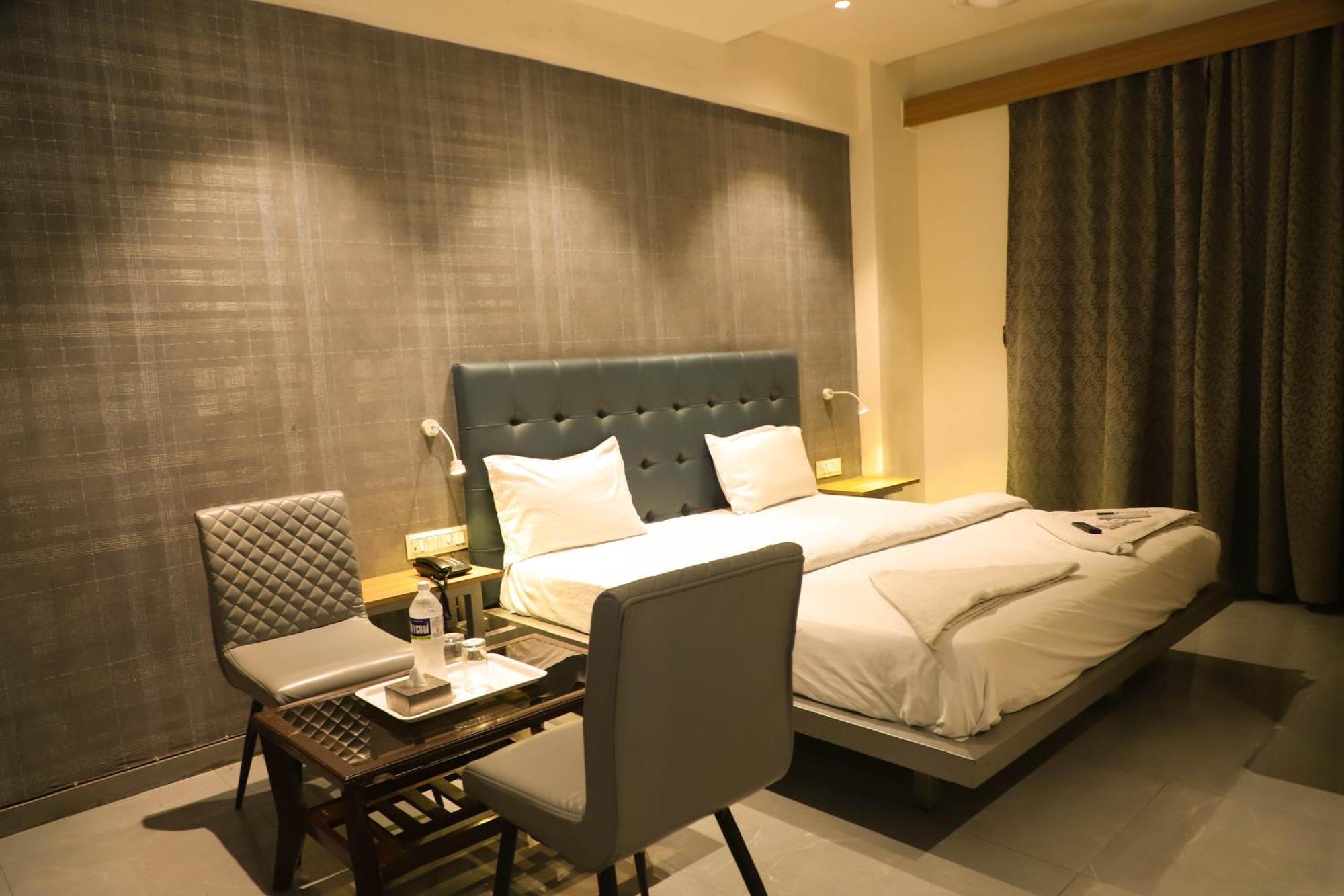 Hotel Arc Palace Bhiwandi Екстер'єр фото